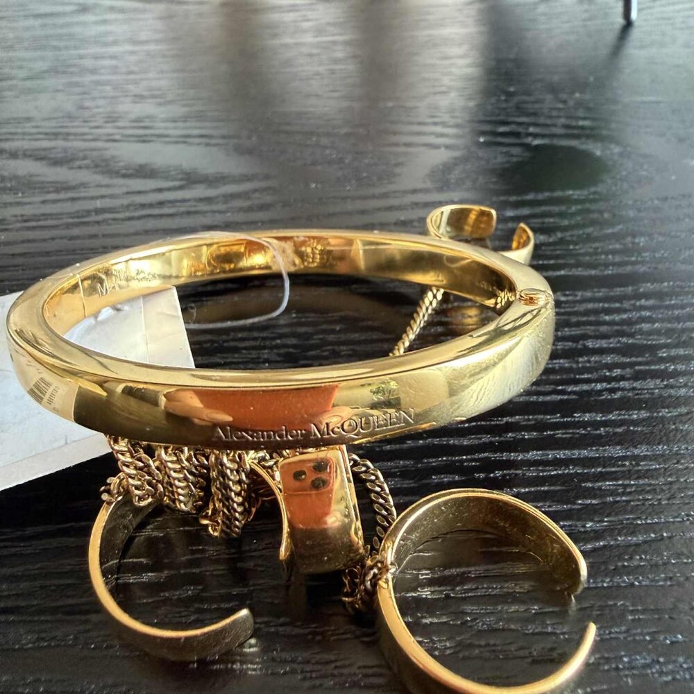 Alexander McQueen Antique Gold-Tone Brass Oval Bracelet chain rings - Picture 4 of 5